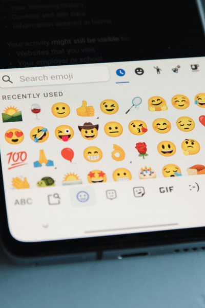 How emojis affect your email marketing campaigns
