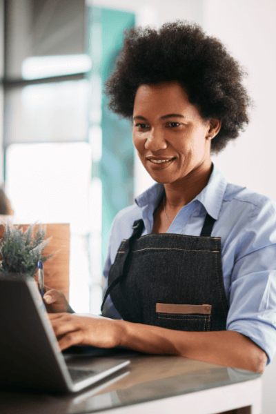 How does AI contribute to the development of small and medium-sized enterprises?